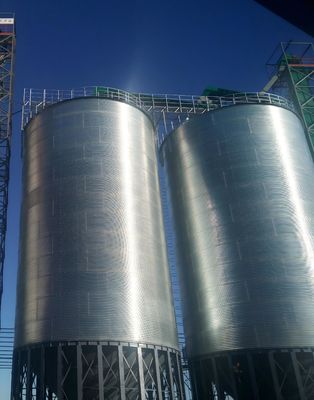 Diseño vertical Silo de grano de acero maximiza el almacenamiento en espacios limitados con instalación 24/7